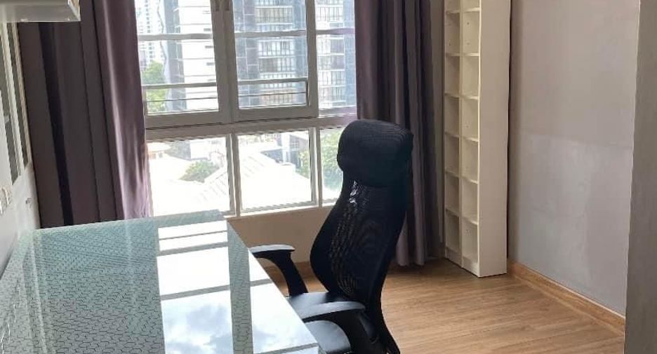 Condo en alquiler de 3 habitaciones en Khlong Toei, Bangkok