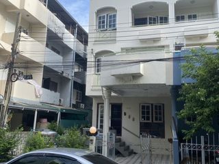 For sale 4 bedrooms townhouse in Bang Phli, Samut Prakan