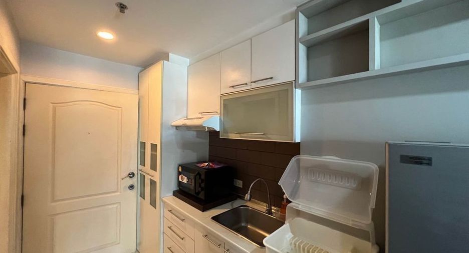 Wohnung zur Miete mit 1 Zimmer in Watthana, Bangkok