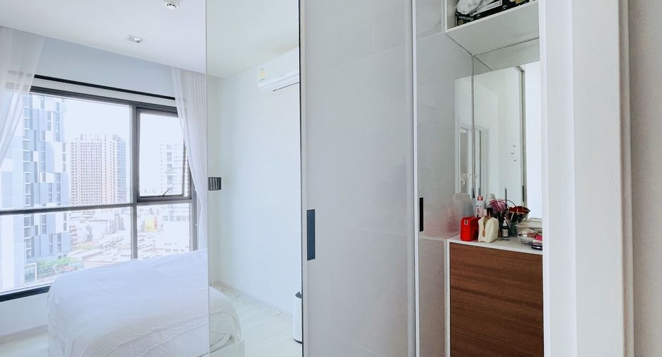 For sale 1 bed condo in Khlong Toei, Bangkok