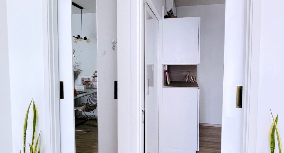 For sale 1 bed condo in Khlong Toei, Bangkok