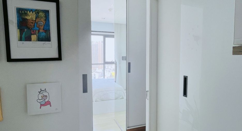 For sale 1 bed condo in Khlong Toei, Bangkok