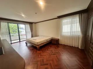 À louer 2 chambres appartement à Watthana, Bangkok