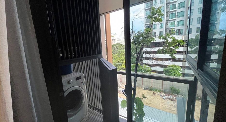 For rent 1 bed condo in Khlong Toei, Bangkok