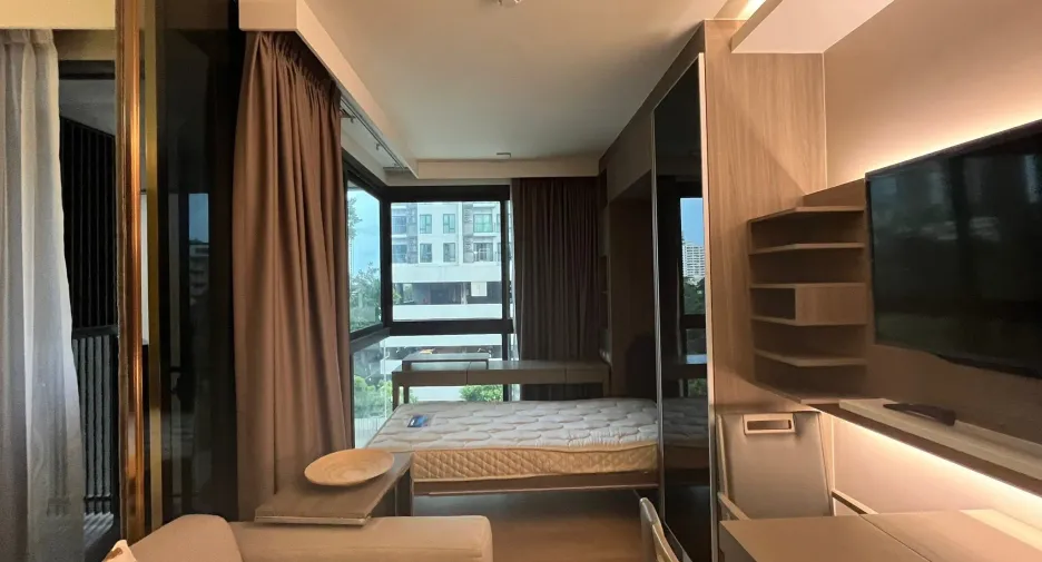 For rent 1 bed condo in Khlong Toei, Bangkok
