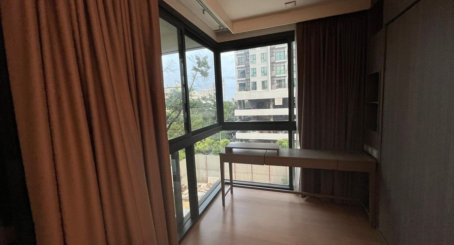 For rent 1 bed condo in Khlong Toei, Bangkok