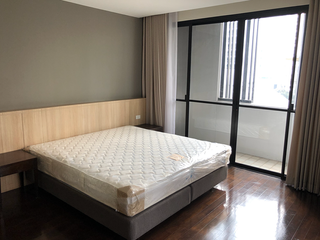 For rent 2 bedrooms apartment in Watthana, Bangkok