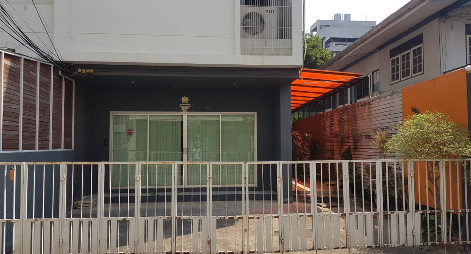 For rent office in Din Daeng, Bangkok