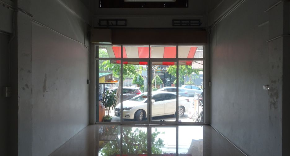 For rent retail Space in Chom Thong, Bangkok