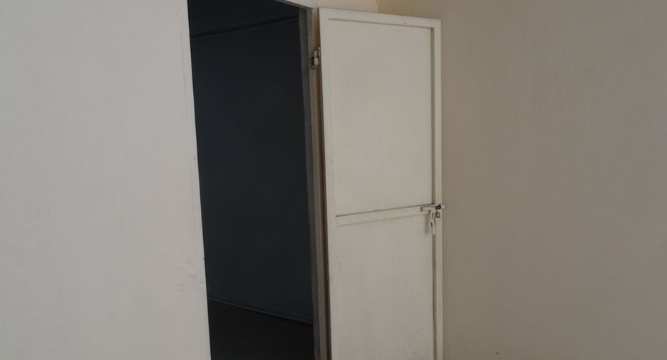 For rent retail Space in Chom Thong, Bangkok