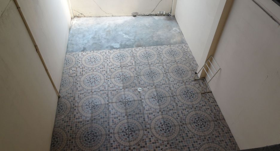For rent retail Space in Chom Thong, Bangkok