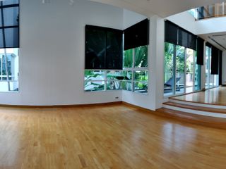 For rent 5 bedrooms house in Yan Nawa, Bangkok