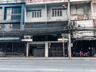 For sale and for rent 5 bedrooms retail Space in Watthana, Bangkok