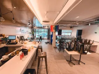 Local comercial en venta y en alquiler de 5 habitaciones en Watthana, Bangkok