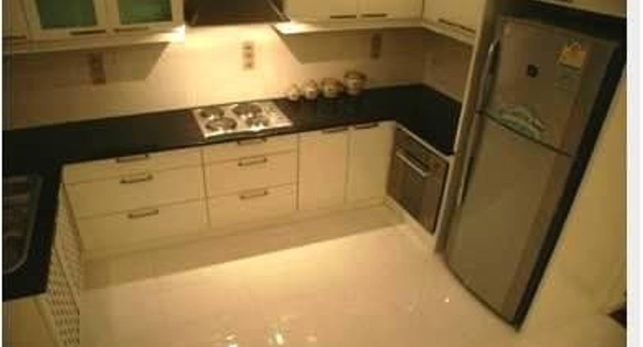 For rent 3 bedrooms condo in Watthana, Bangkok