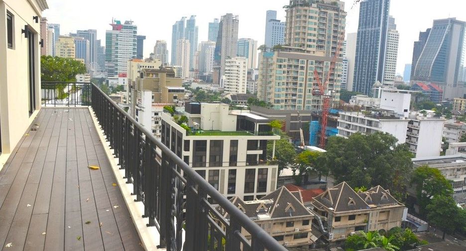 For rent 3 ベッドルーム condo in Watthana, Bangkok