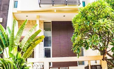 For sale 3 bedrooms townhouse in Yan Nawa, Bangkok