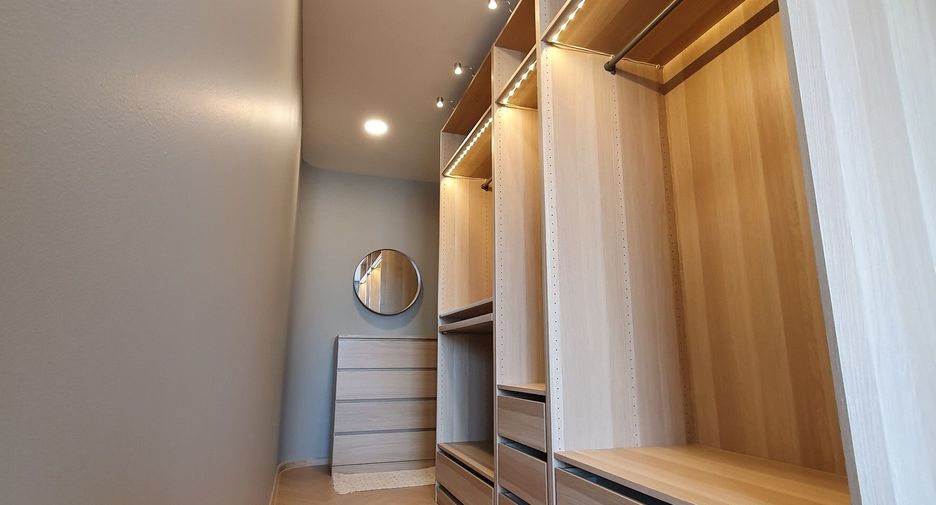 For sale and for rent 1 bed condo in Bang Rak, Bangkok
