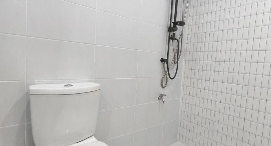 For sale 1 bed condo in Wang Thonglang, Bangkok