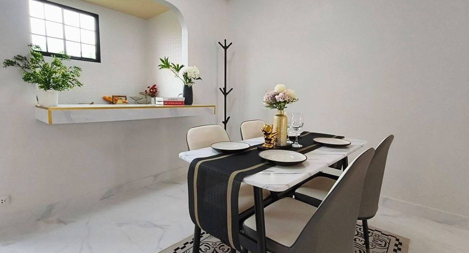 For sale 3 bedrooms townhouse in Bang Khen, Bangkok