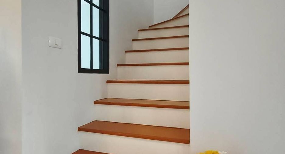 For sale 3 bedrooms townhouse in Bang Khen, Bangkok