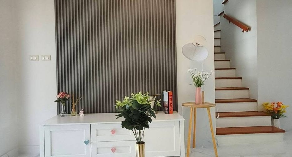 For sale 3 bedrooms townhouse in Bang Khen, Bangkok