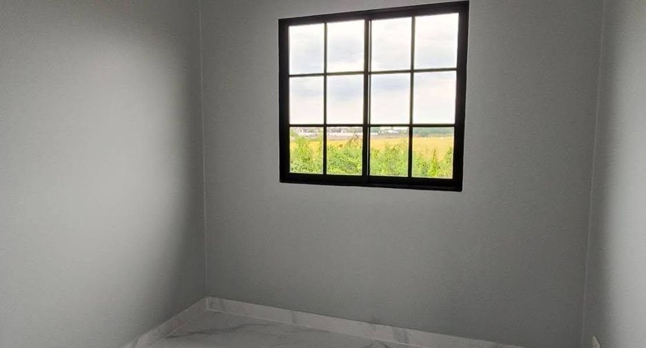 For sale 3 bedrooms townhouse in Bang Khen, Bangkok