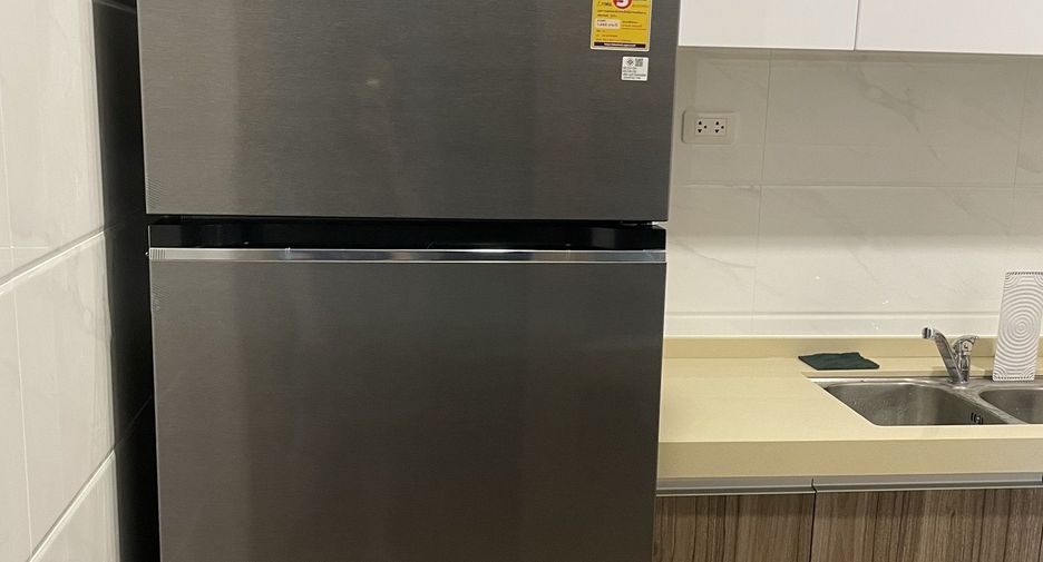 For rent 2 bedrooms condo in Huai Khwang, Bangkok