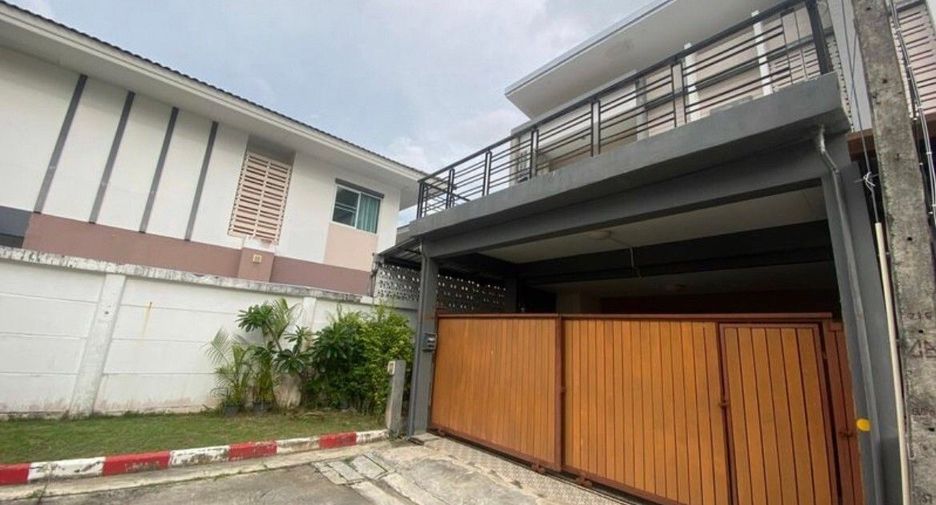 For rent 3 bedrooms house in Mueang Phuket, Phuket