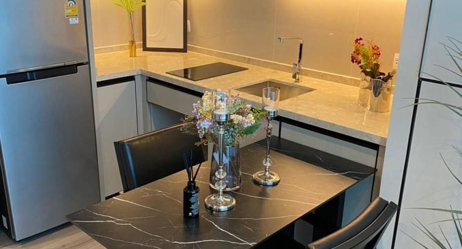 For rent 1 bed condo in Phaya Thai, Bangkok