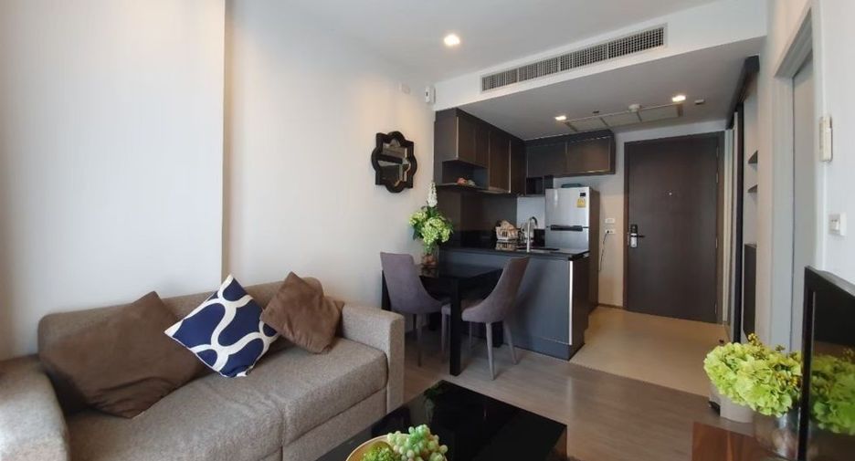 Condo en alquiler de 1 habitaciones en Khlong San, Bangkok