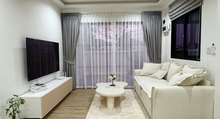 For rent 3 bedrooms villa in Mueang Phuket, Phuket