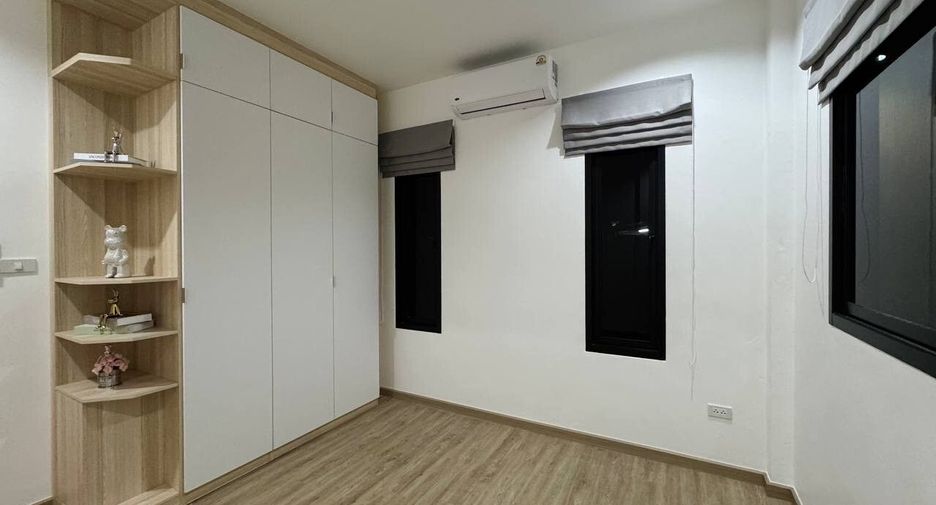 For rent 3 bedrooms villa in Mueang Phuket, Phuket