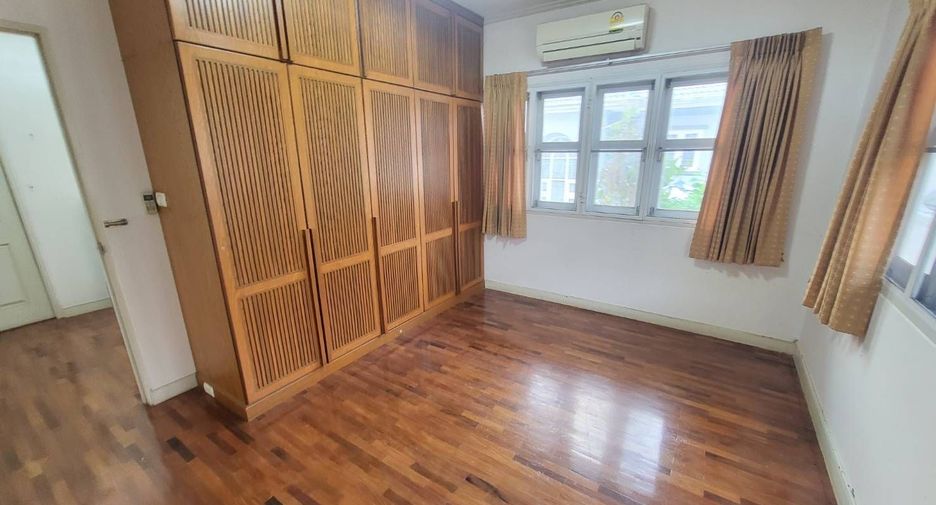 For sale 3 bedrooms house in Nong Chok, Bangkok