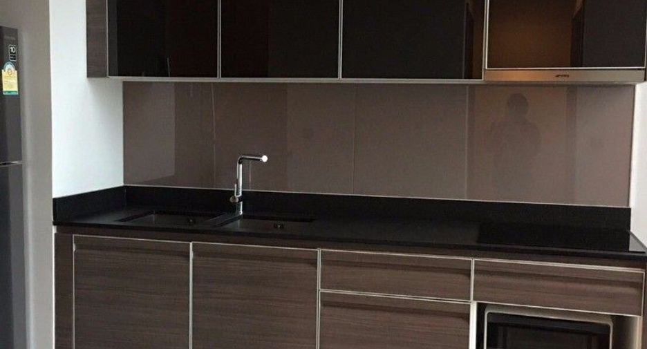 For sale 2 bedrooms condo in Khlong Toei, Bangkok