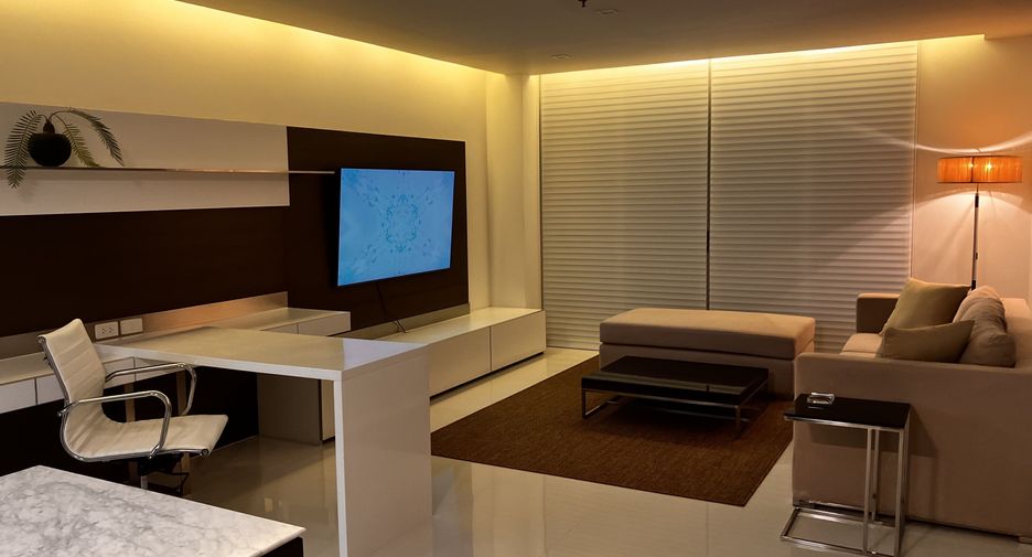 For rent 2 bedrooms condo in Sathon, Bangkok