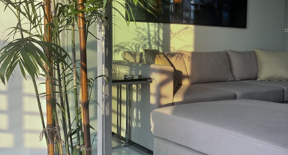 For rent 2 bedrooms condo in Sathon, Bangkok