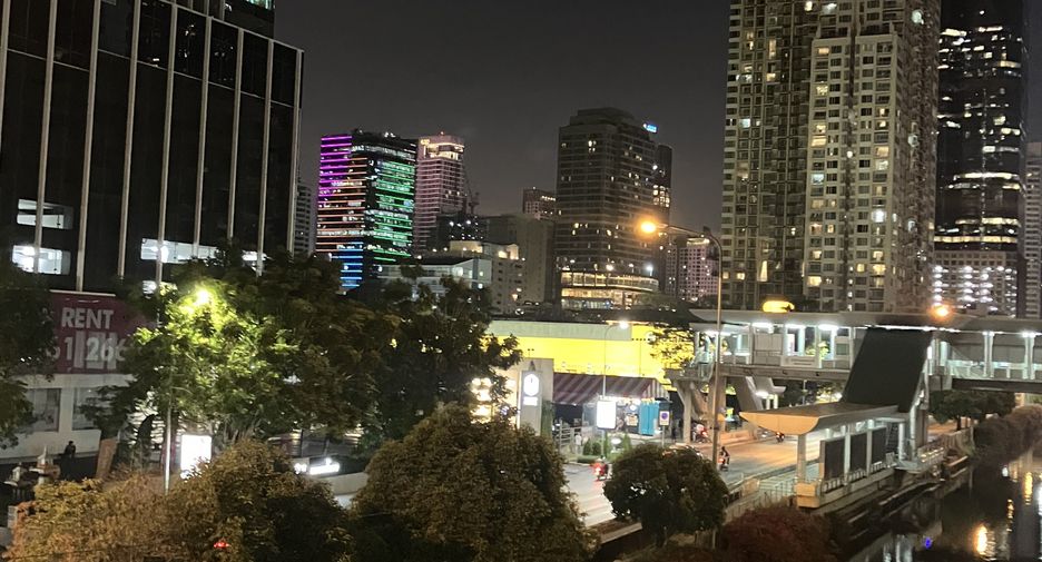 For rent 2 bedrooms condo in Sathon, Bangkok