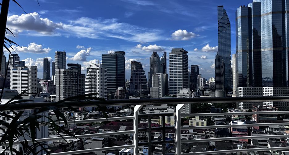 For rent 2 bedrooms condo in Sathon, Bangkok