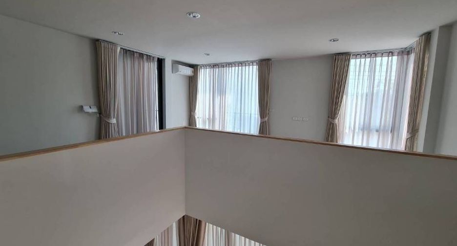 For rent 3 bedrooms townhouse in Don Mueang, Bangkok