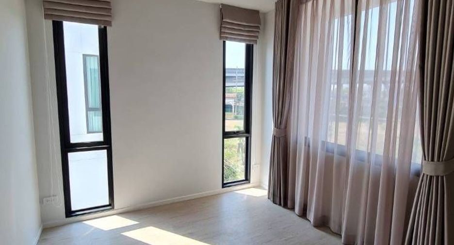 For rent 3 bedrooms townhouse in Don Mueang, Bangkok