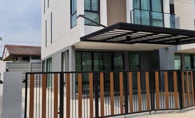 ให้เช่า 3 ห้องนอน ทาวน์เฮ้าส์ ใน ดอนเมือง, กรุงเทพฯ
