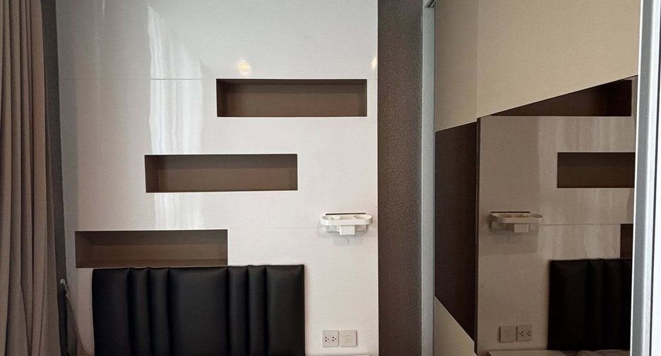 For rent 2 bedrooms condo in Huai Khwang, Bangkok