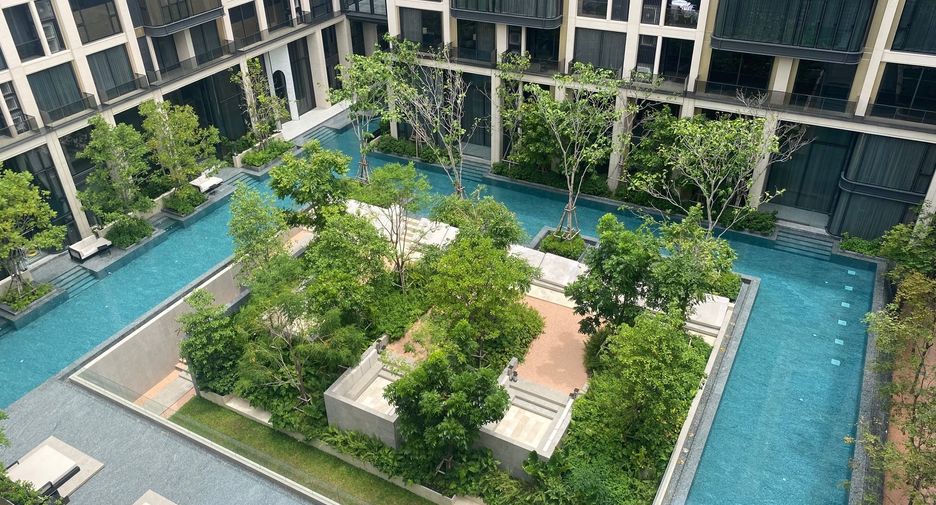 For rent 2 bedrooms condo in Watthana, Bangkok