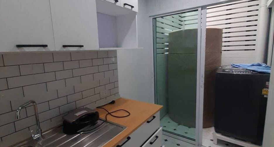 For rent 3 bedrooms townhouse in Bang Phli, Samut Prakan