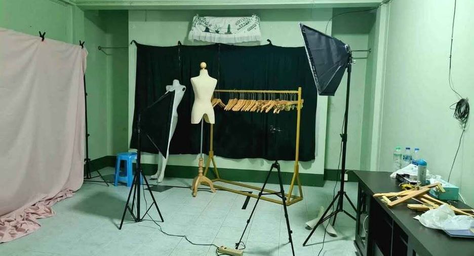 For sale 3 bedrooms retail Space in Mueang Phuket, Phuket