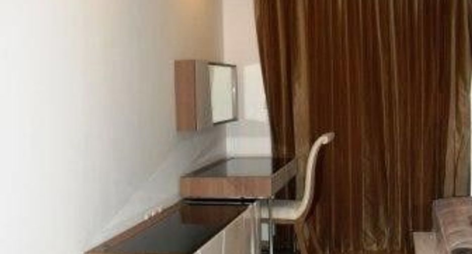 For rent 2 bedrooms condo in Pathum Wan, Bangkok
