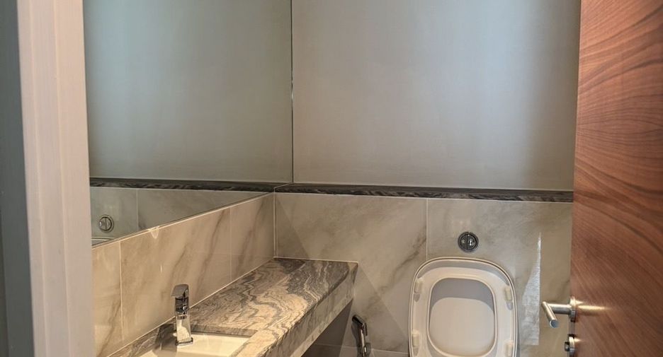 For sale and for rent 2 bedrooms condo in Sathon, Bangkok