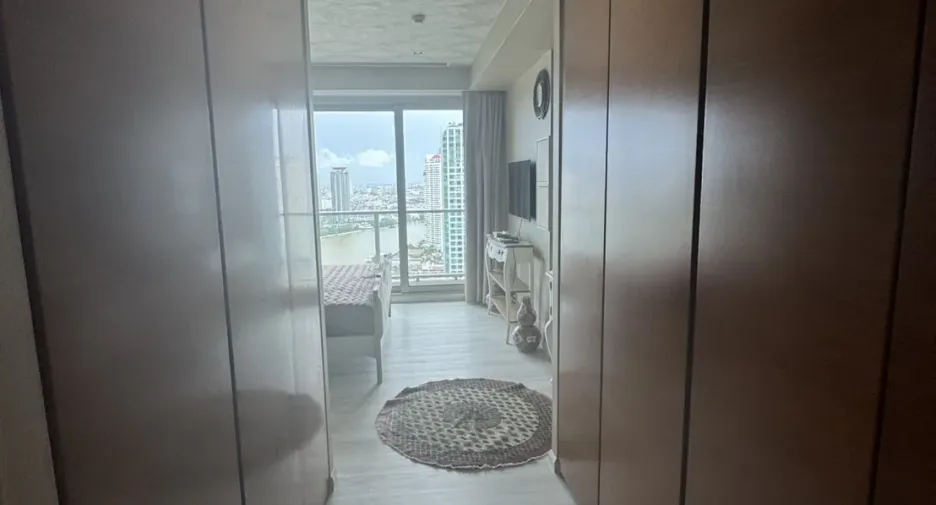 For sale and for rent 2 bedrooms condo in Sathon, Bangkok