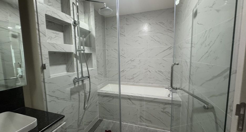 For sale and for rent 2 bedrooms condo in Sathon, Bangkok